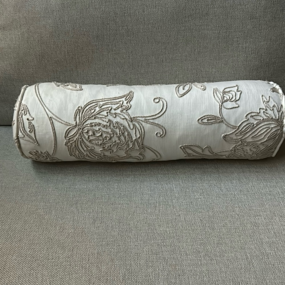 Set of bolster pillows